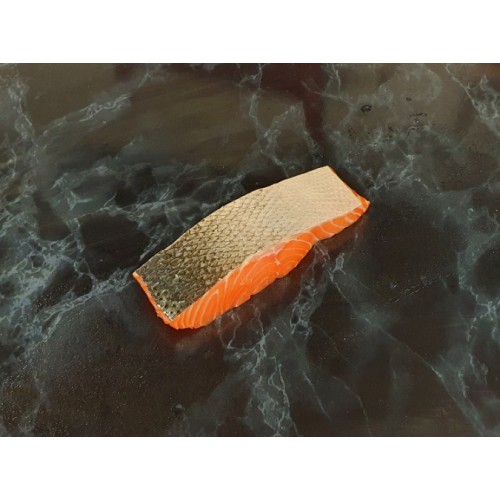 Fresh Salmon Fillets Skin on 170g